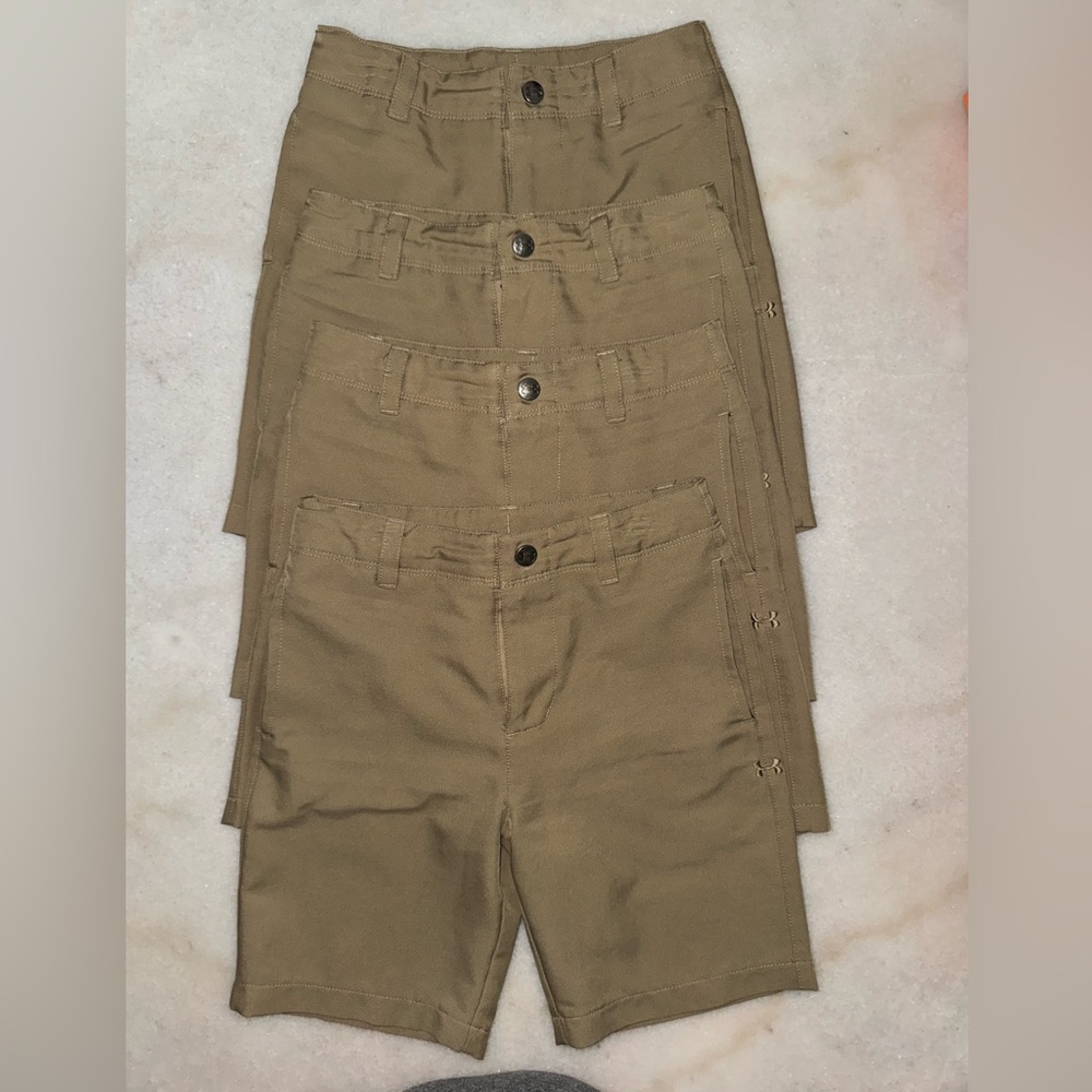 Under Armour Boys Sz 5 Khaki Shorts (4 pair bundle)
